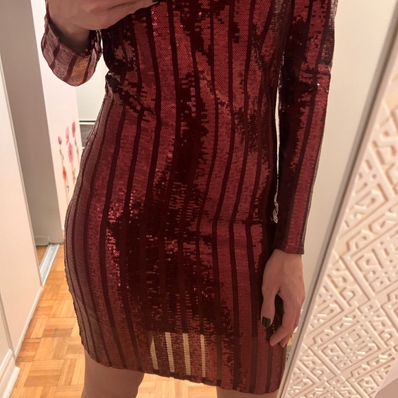 Beautiful sequin dress - Picture 9 of 9